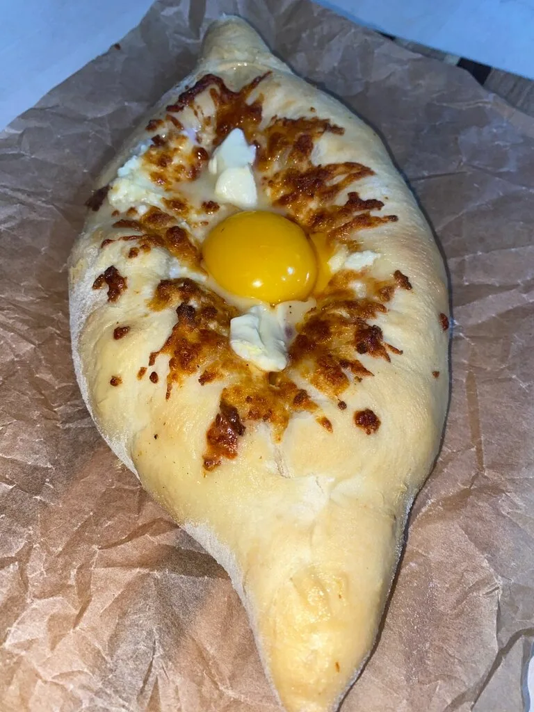 Хачапури по-аджарски