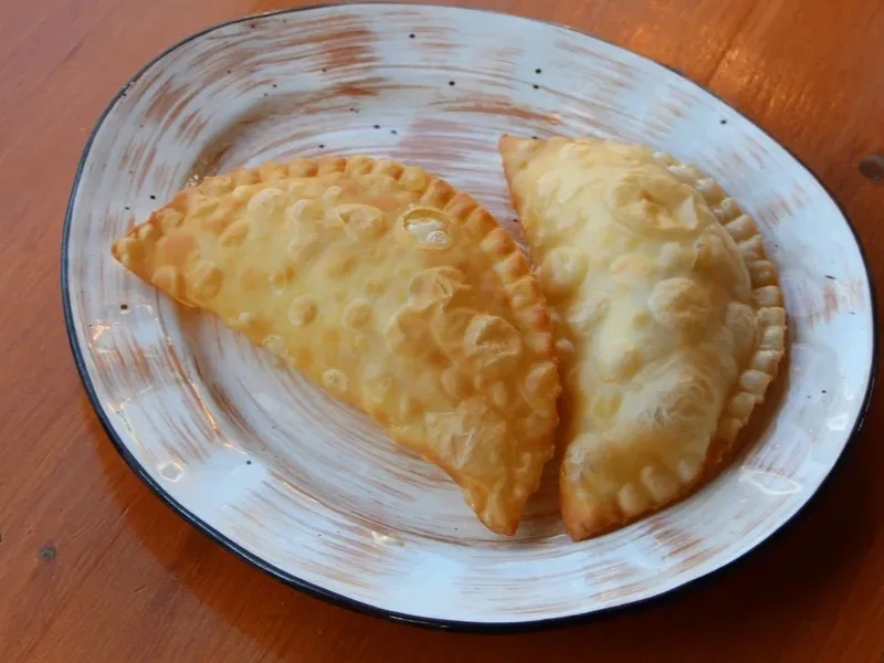 Халюж