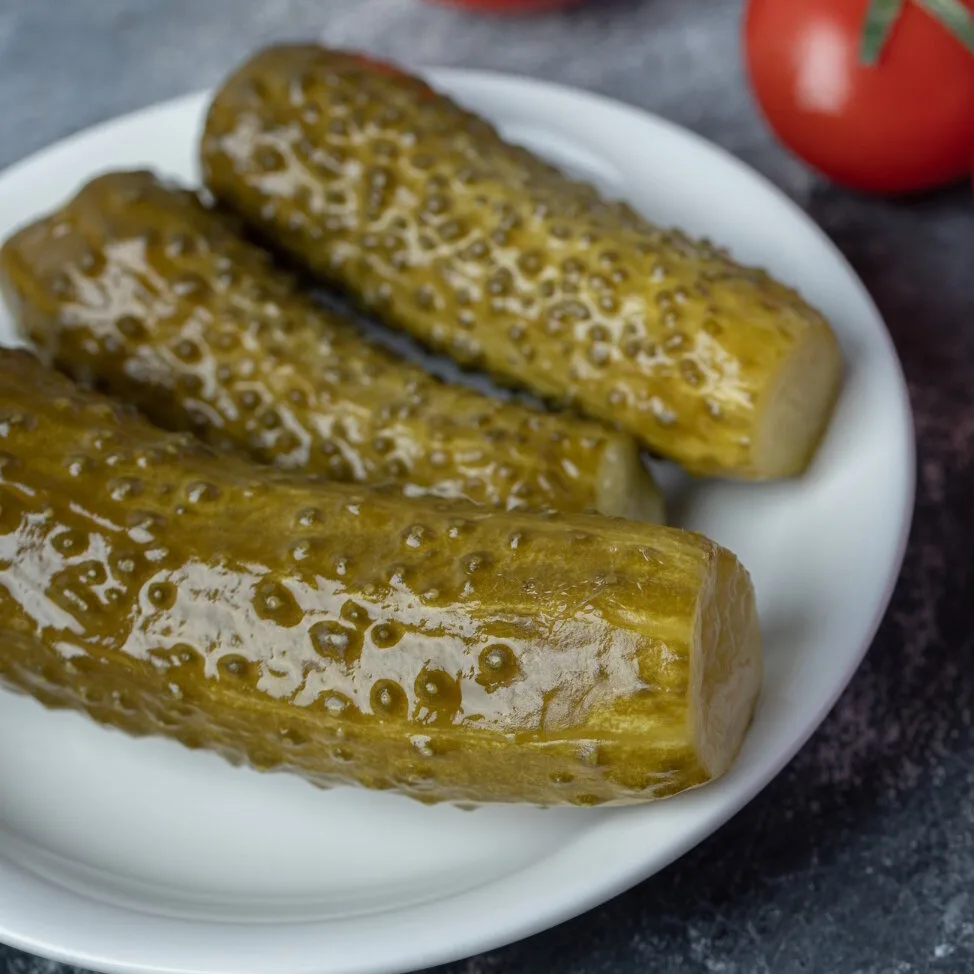 Соленья домашние (огурец, помидор, капуста квашеная)