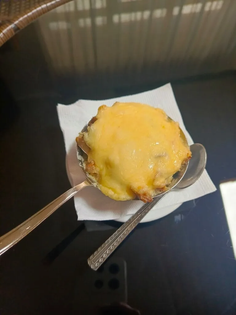 Жульен с грибами и курицей