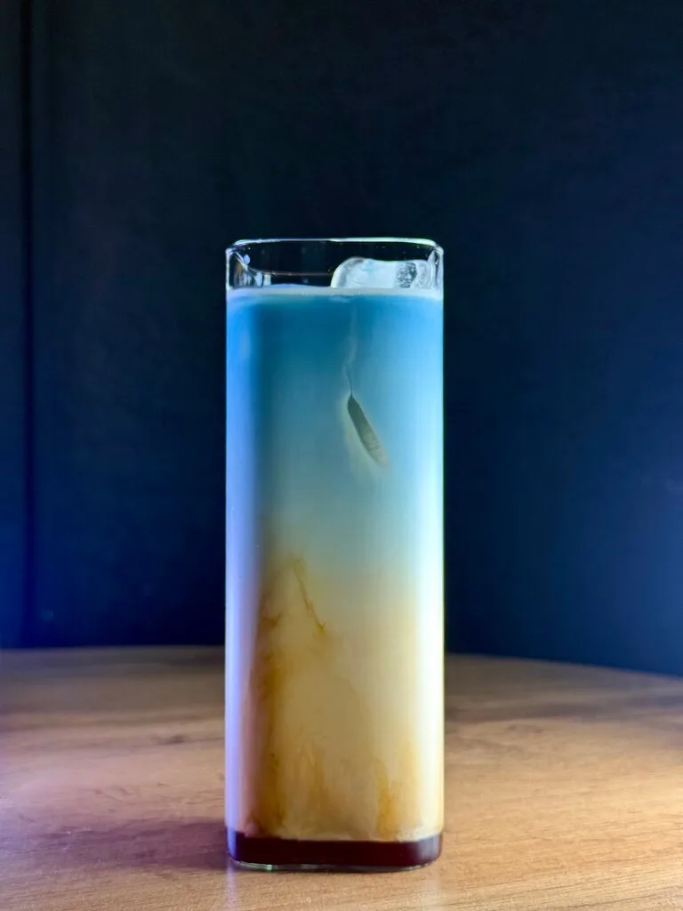 Лавандовый айс латте