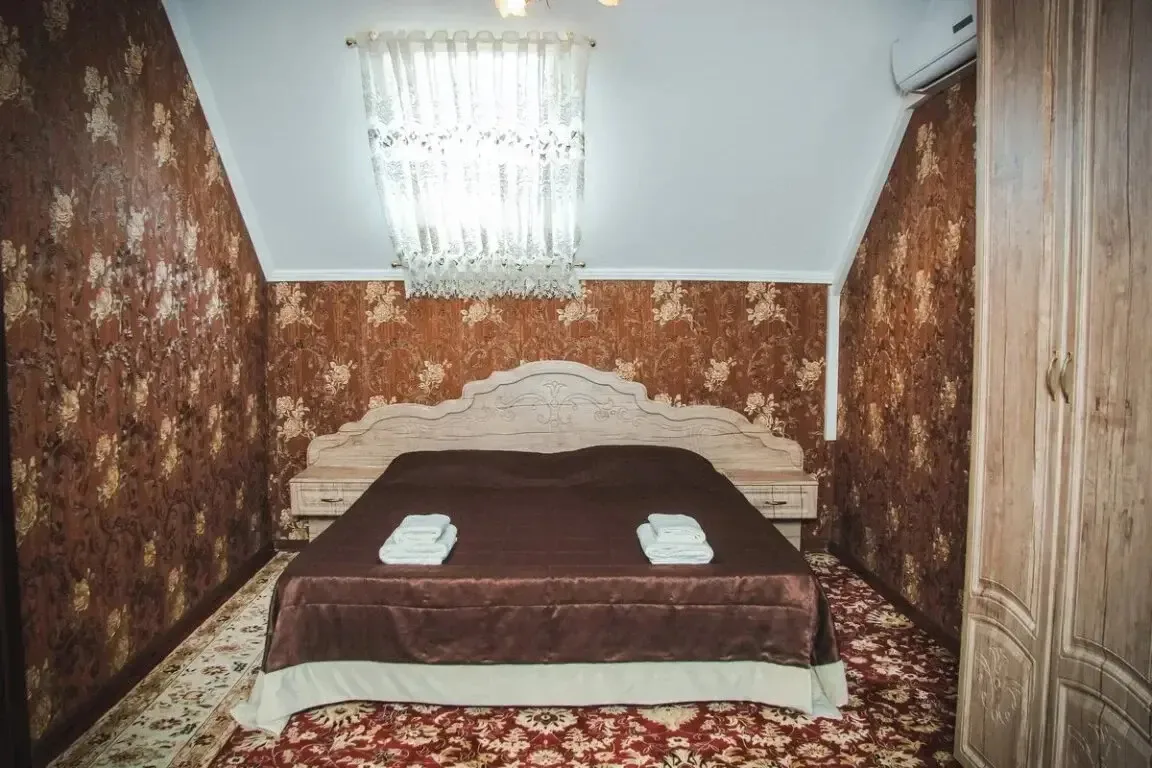 Люкс с 2 комнатами с балконом и с красивым видом из окна