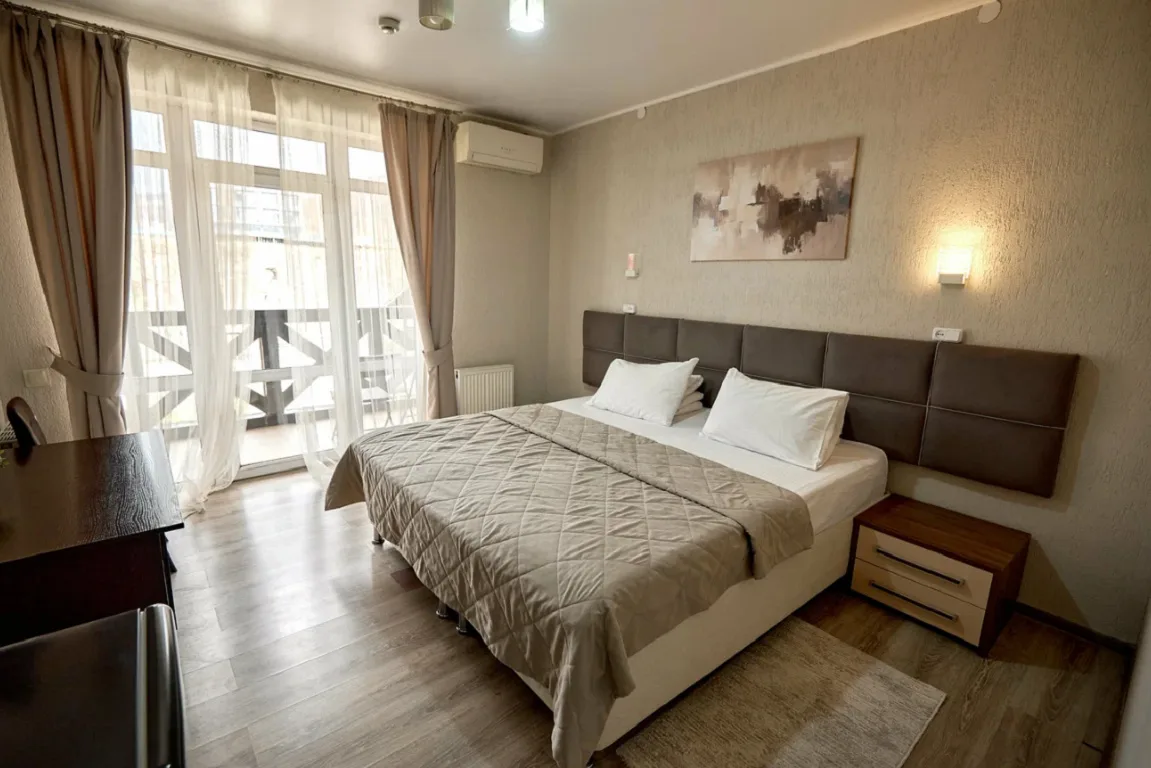 Двухместный номер Deluxe с балконом и с красивым видом из окна